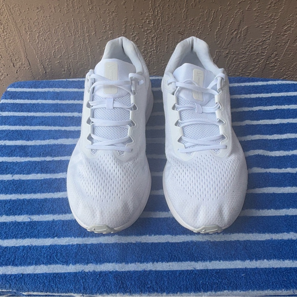Men’s Nike Winflo 11 Running Shoes Size 15